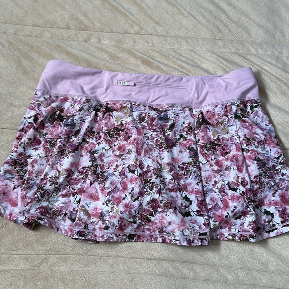 Rare Lululemon skirt / skort - Picture 4 of 10